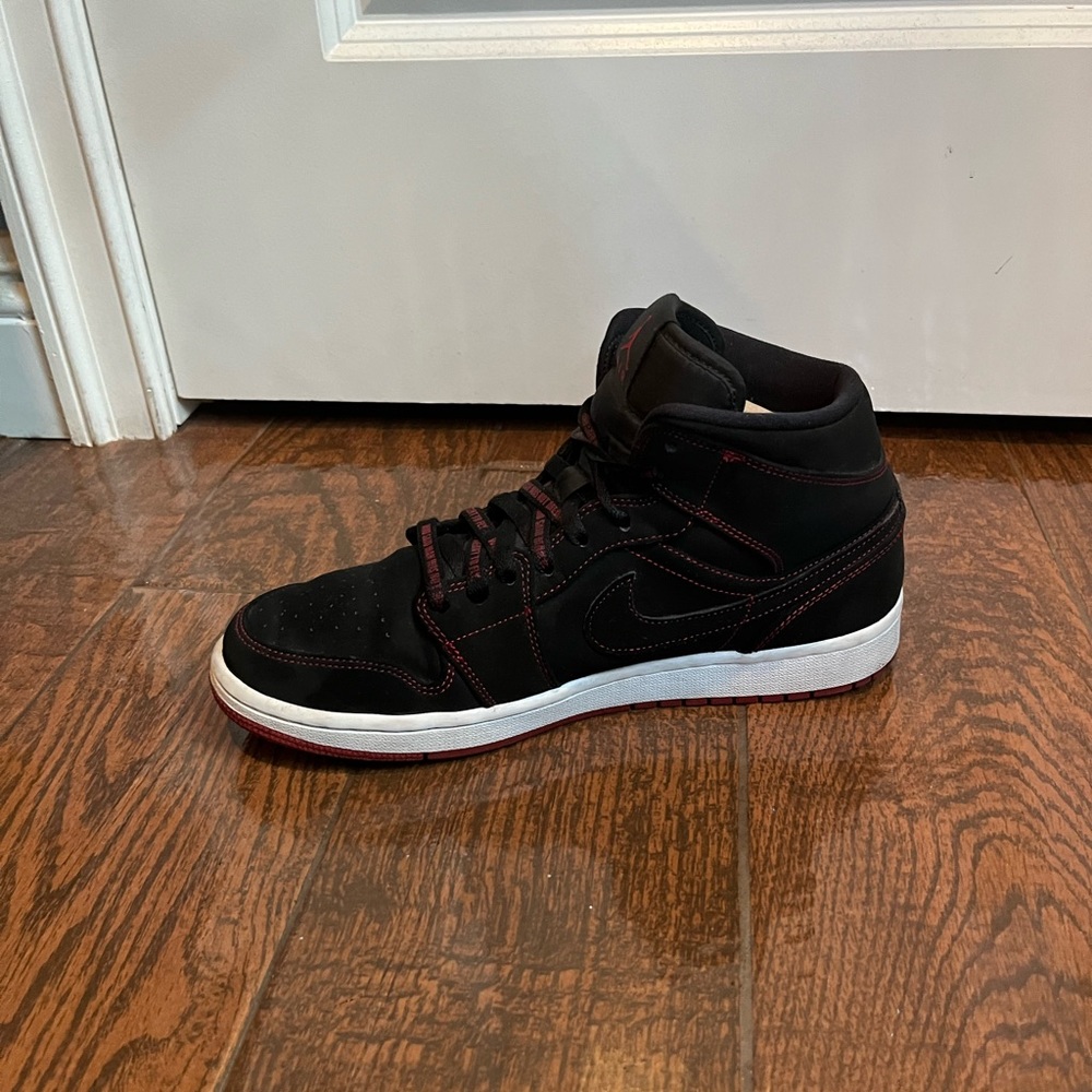 Jordan 1 Mid Fearless Come Fly With Me - Picture 2 of 4